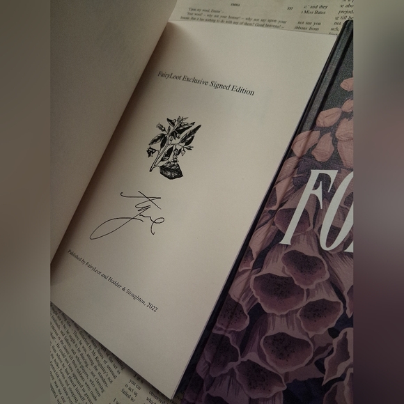 Belladonna, Foxglove & Wisteria by Adalyn Grace *Fairyloot Edition* - Picture 5 of 14